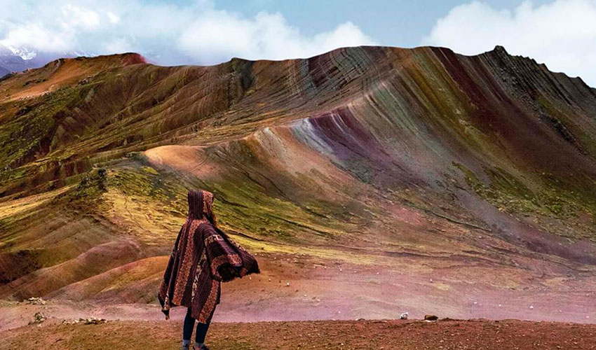Caminata a la Montaña Palccoyo