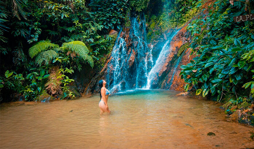 Tour a las Cataratas del Salto de la Bruja