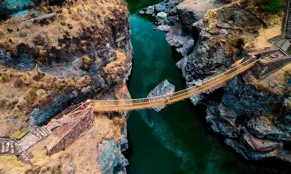 Tour al Puente Inca de Qeswachaka
