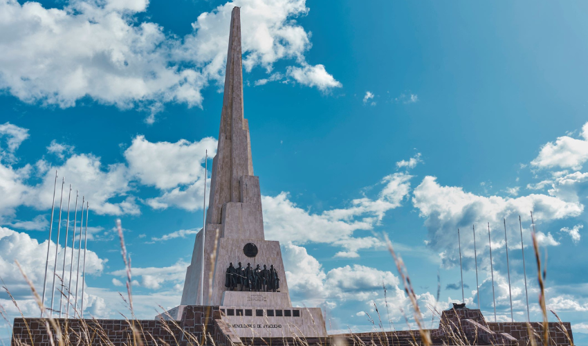 Tour Centro Arqueológico de Wari y Pampa de Quinua